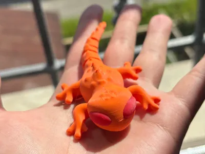 Mini Articulated Gecko (Magnetic/Keychain)
