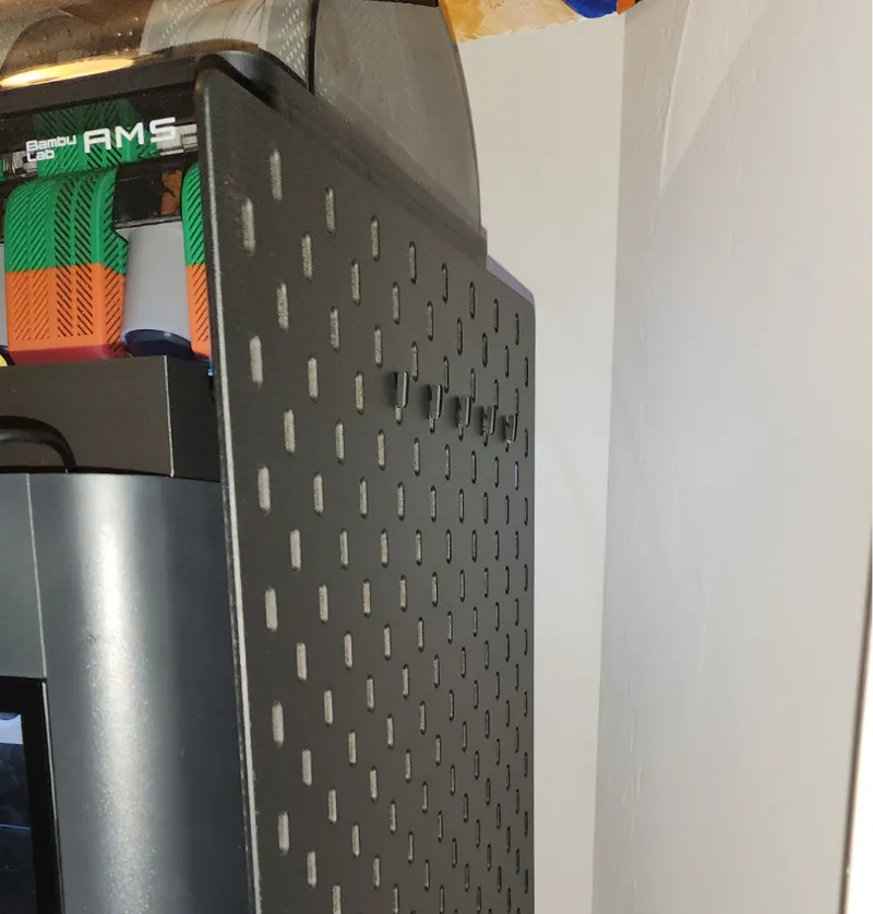 AMS Skadis Pegboard Mount – Screwless and Secure