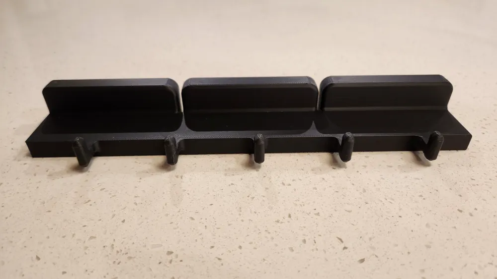 AMS Skadis Pegboard Mount – Screwless and Secure by ChriuusMakerWorld ...