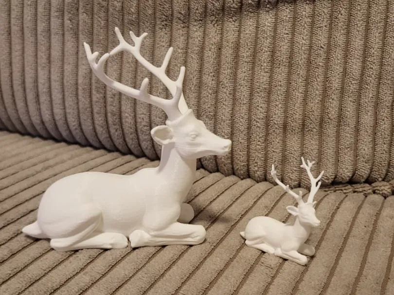 Cerf couché — sculpture décorative