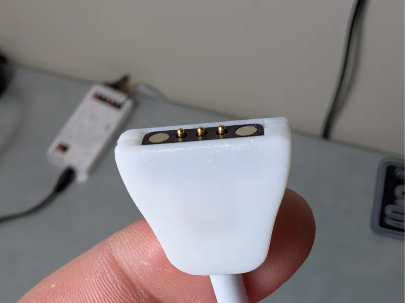 Magnetic pogo (3 pin) connector/ wire  housing 