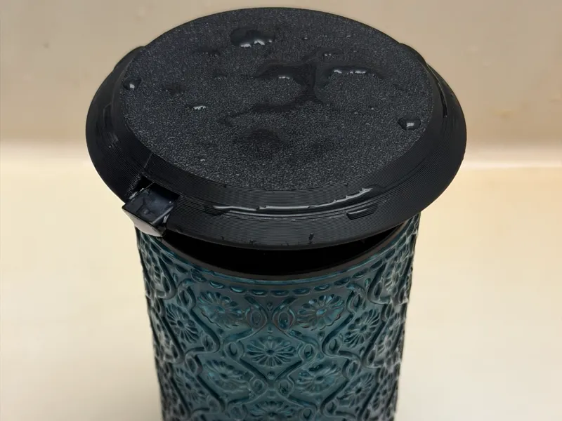Cap for Shielding Water on Foaming Soap Dispenser