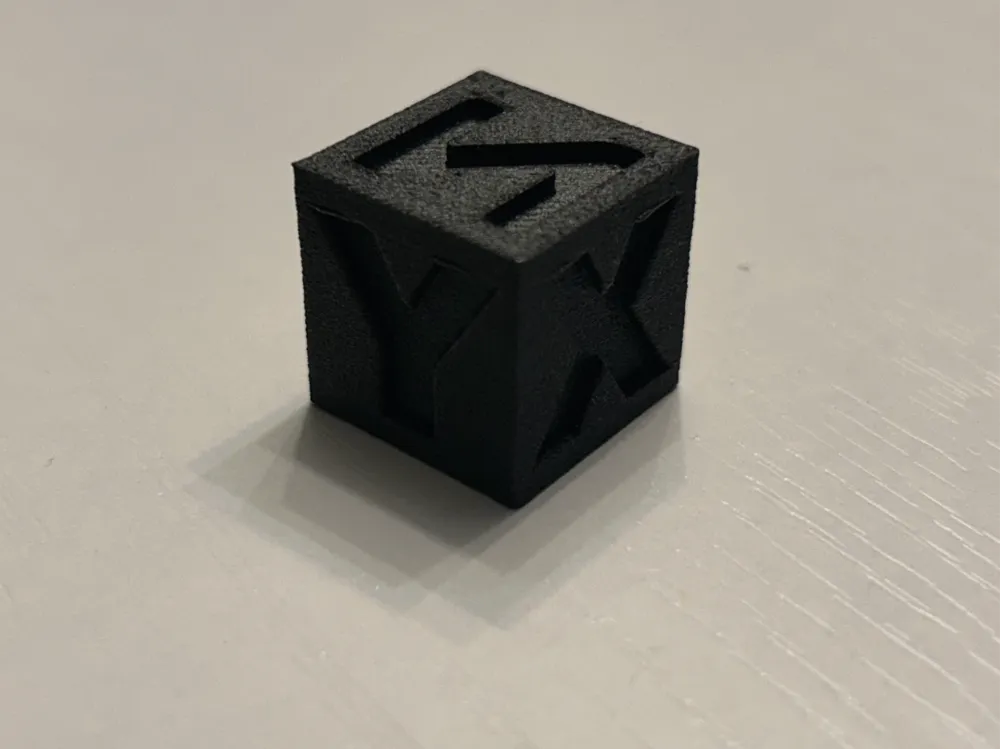 Modelo para impresión 3D: pet-cf general profile. Referencia del modelo original.