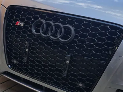 Audi RS Style Honeycomb Grille – Logo Holder
