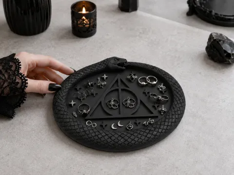 Bandeja organizadora: Goth Harry Potter Jewelry Tray Deathly Hallows — referencia de MakerWorld