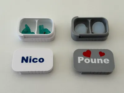 Box for molded caps
