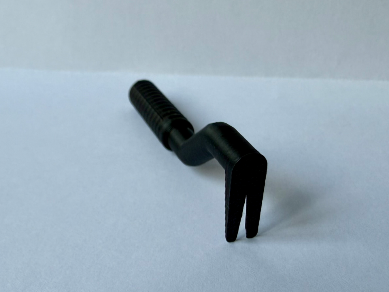 Tick remover - works on dogs & cats. good quality