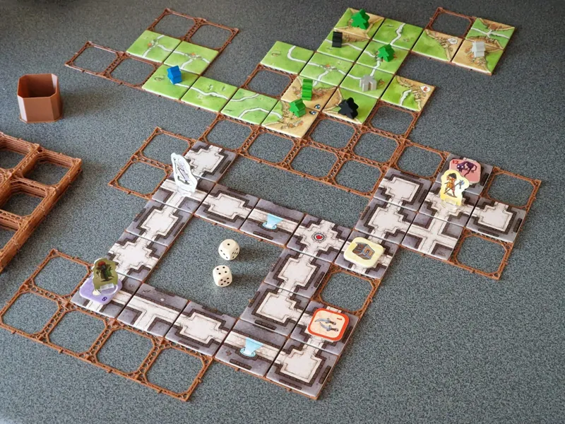 Lightweight grid for board games - Carcassonne