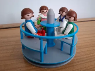 Spielplatzkarusell für Playmobilfiguren kompatibel