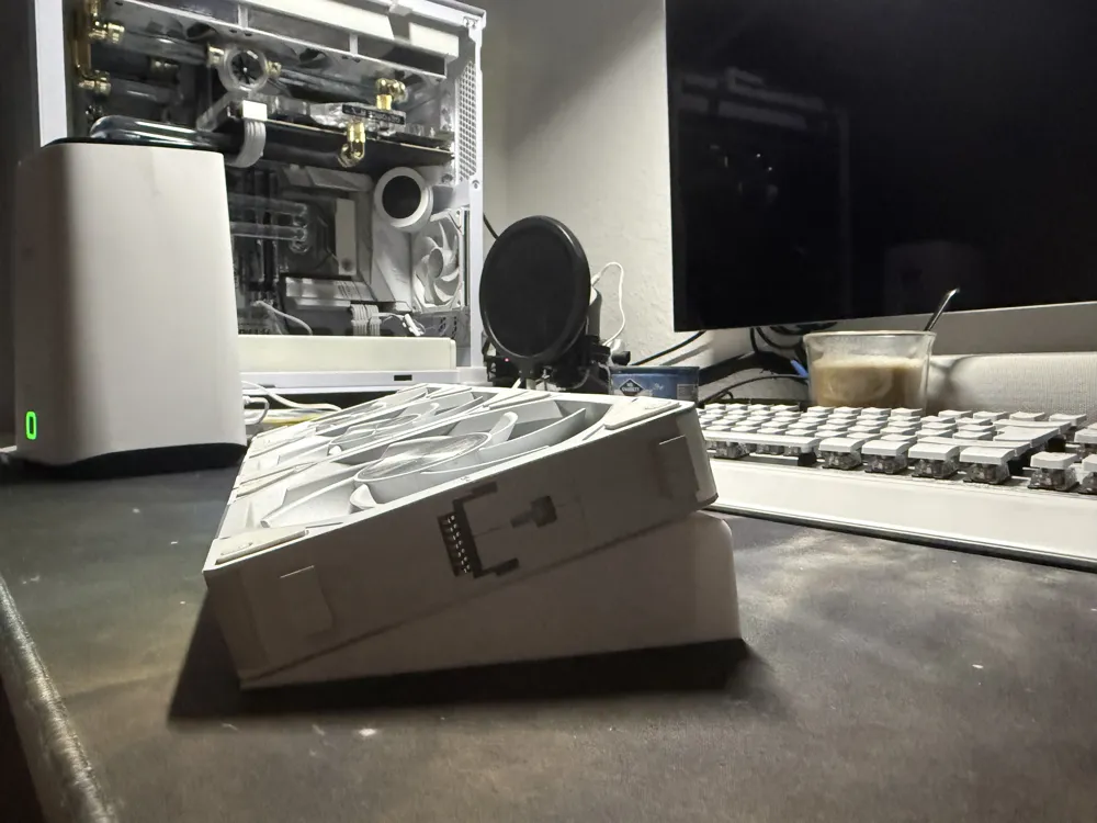 Mini Fan Riser 120/240/360mm Fan Riser for your Desktop - Free 3D Print Model - MakerWorld