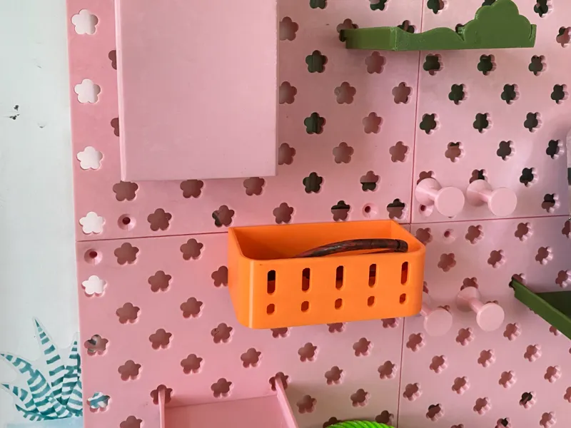 IKEA Skadis Pegboard 梅花型洞洞板，兼容宜家配件