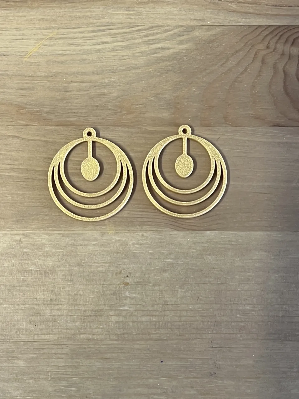 earrings view 2