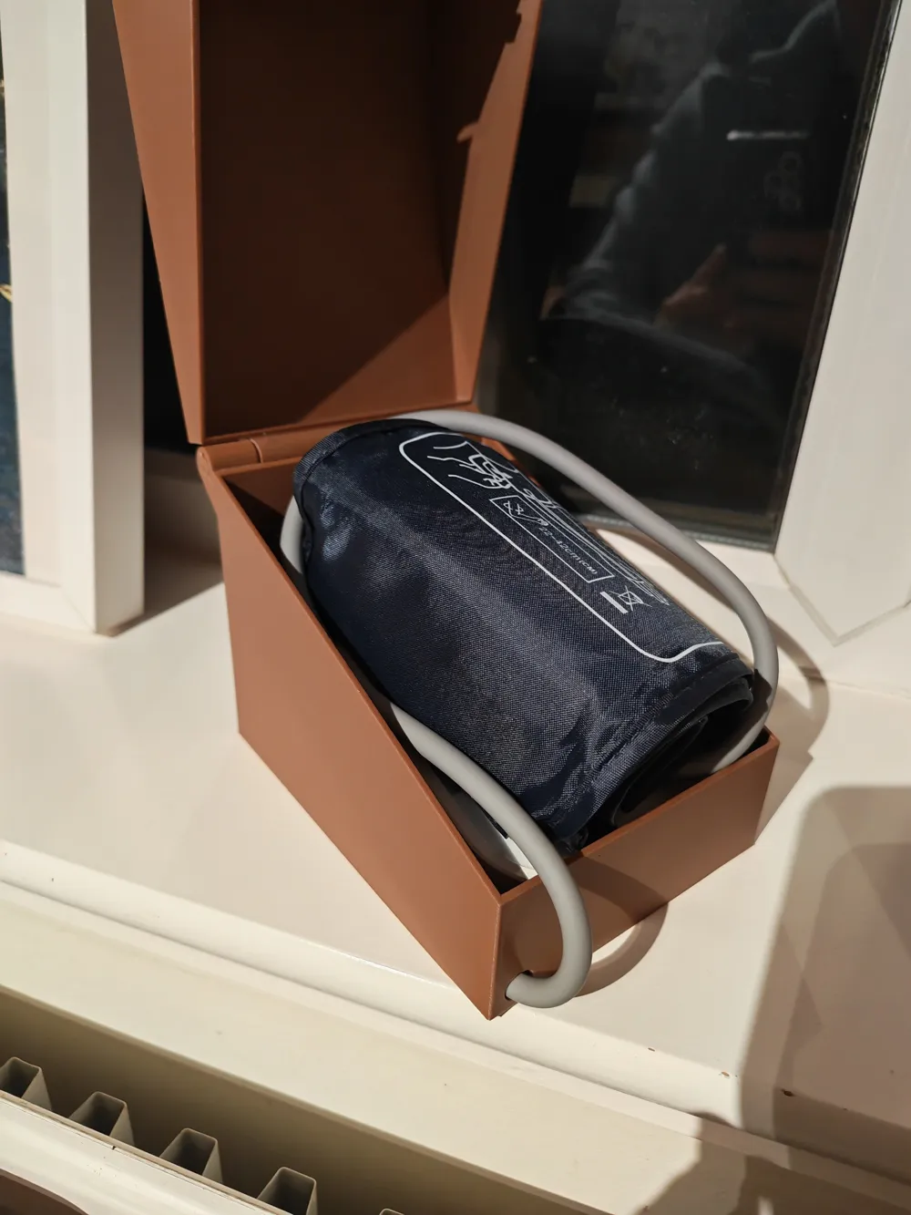 healthcare blood pressure monitor box - Free 3D Print Model - MakerWorld