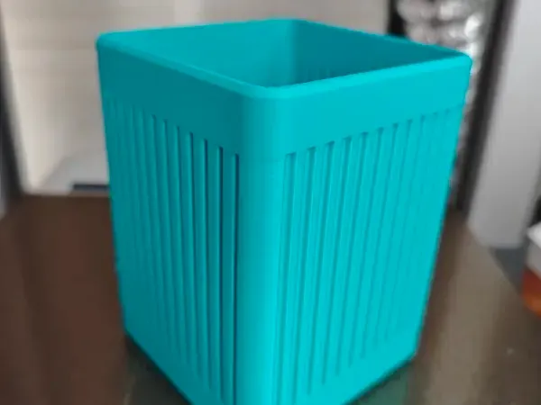 青竹の极简方形笔筒 · 为专注而生的桌上秩序