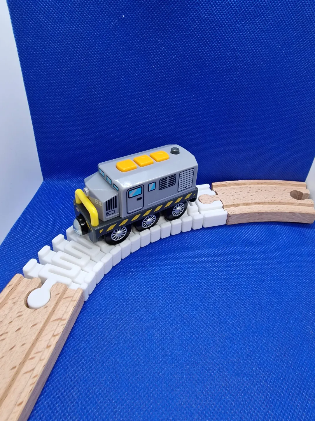Train Tracks compatible with Brio/Ikea-Flex Astyle view 3