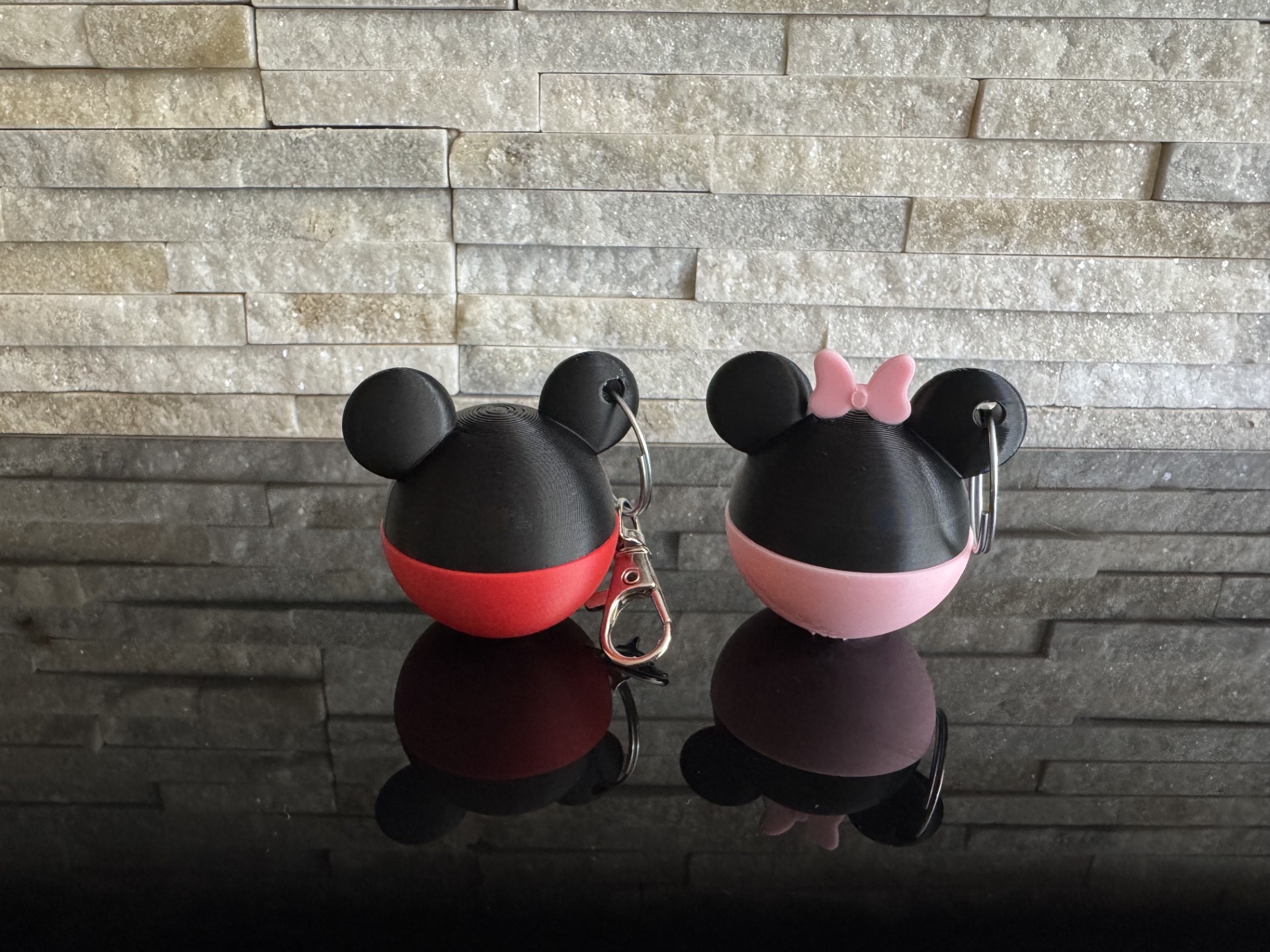 Mickey & Minnie Mouse Keychain Storage Box - 1