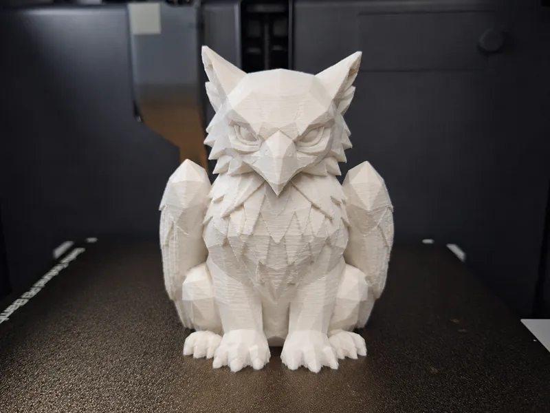 Low Polly Dark Griffin