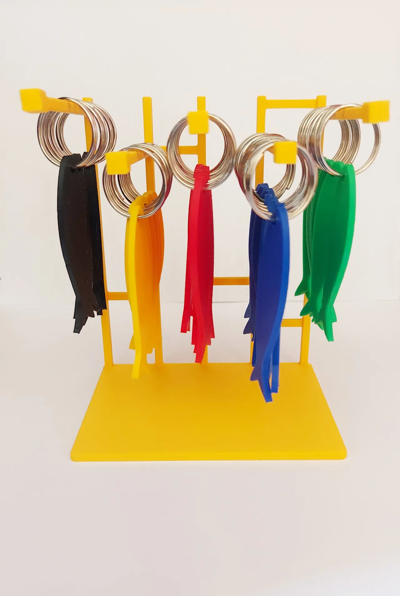ARt Keychain or earrings stand view 2