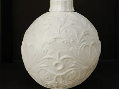 ONE-COLOR CHRISTMAS ORNAMENT