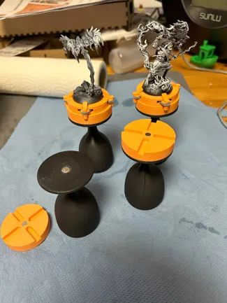 Paint holder extension for minivice-x-series