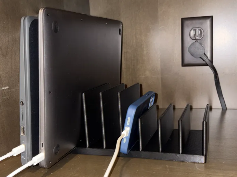 Universal Dock | Laptop, Tablet & Phone Organizer