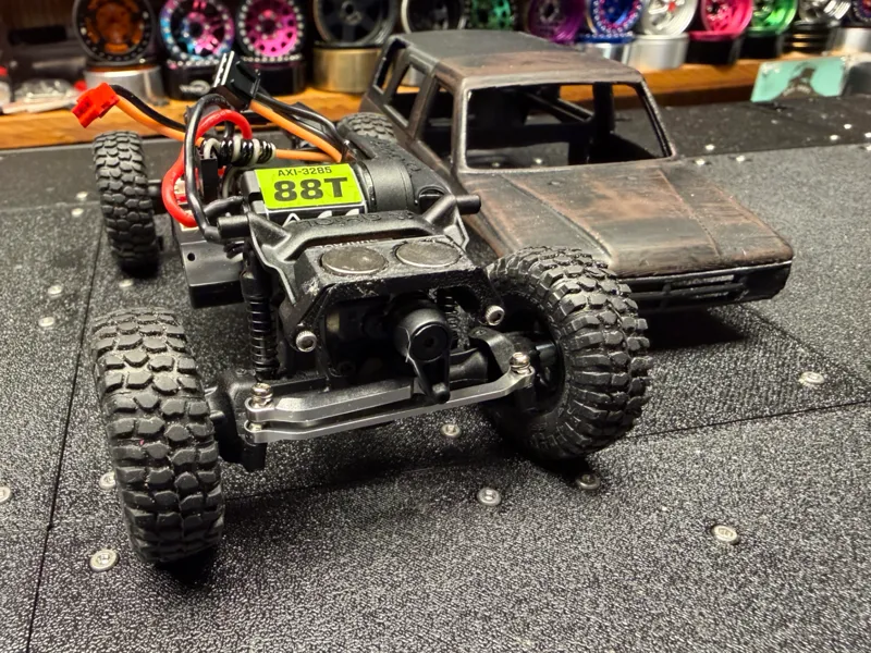 Axial SCX30 Front Mag Mount
