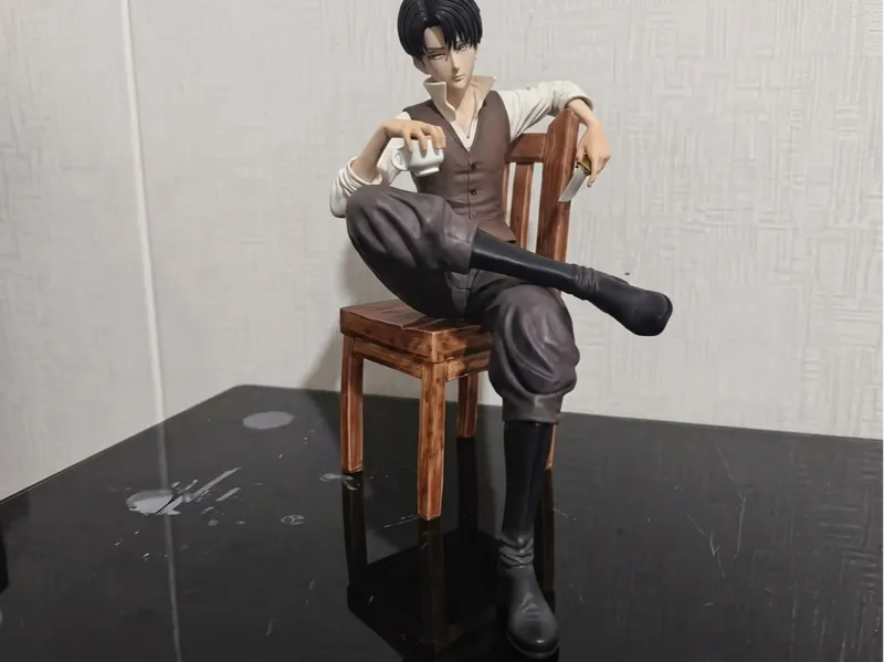 Levi Ackerman-L'Attacco di Giganti miniatura reale