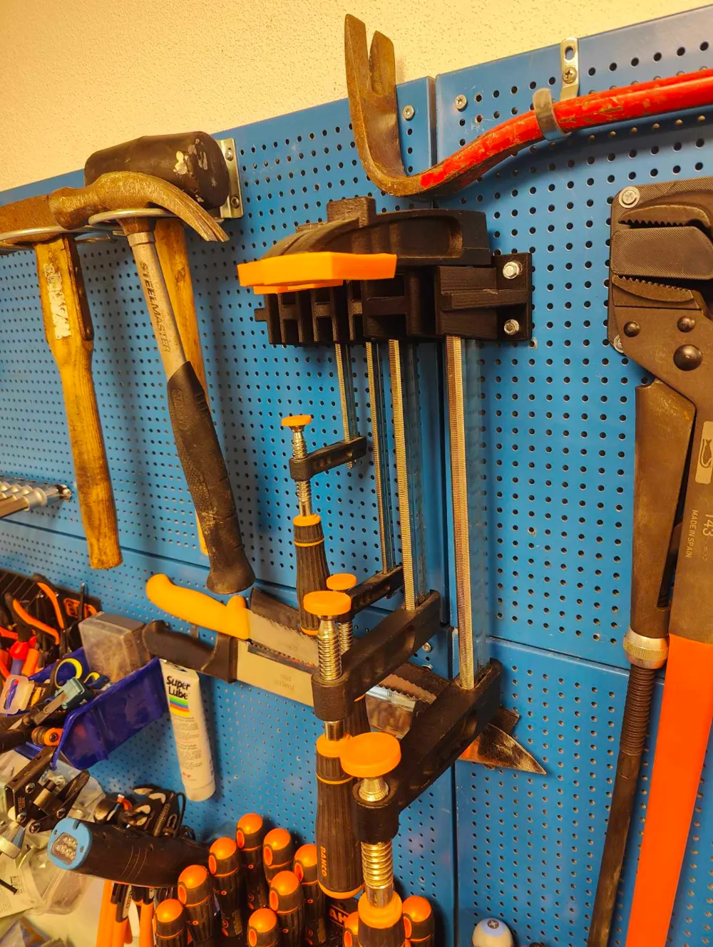 Clamp wall mount - Universal by Tag3mand - MakerWorld