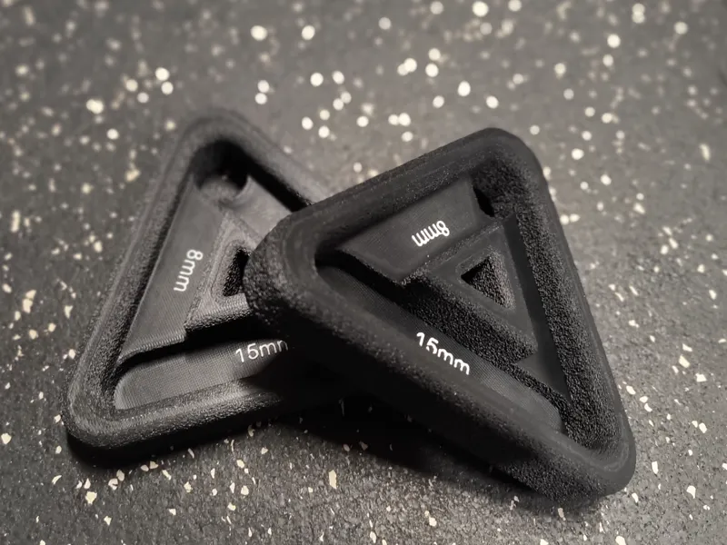 Triangle Hangboard