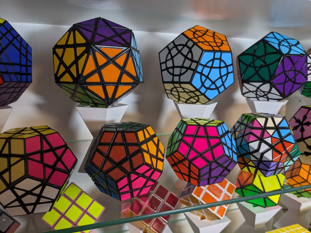 Twisty Puzzle Display Stands - Free 3D Print Model - MakerWorld