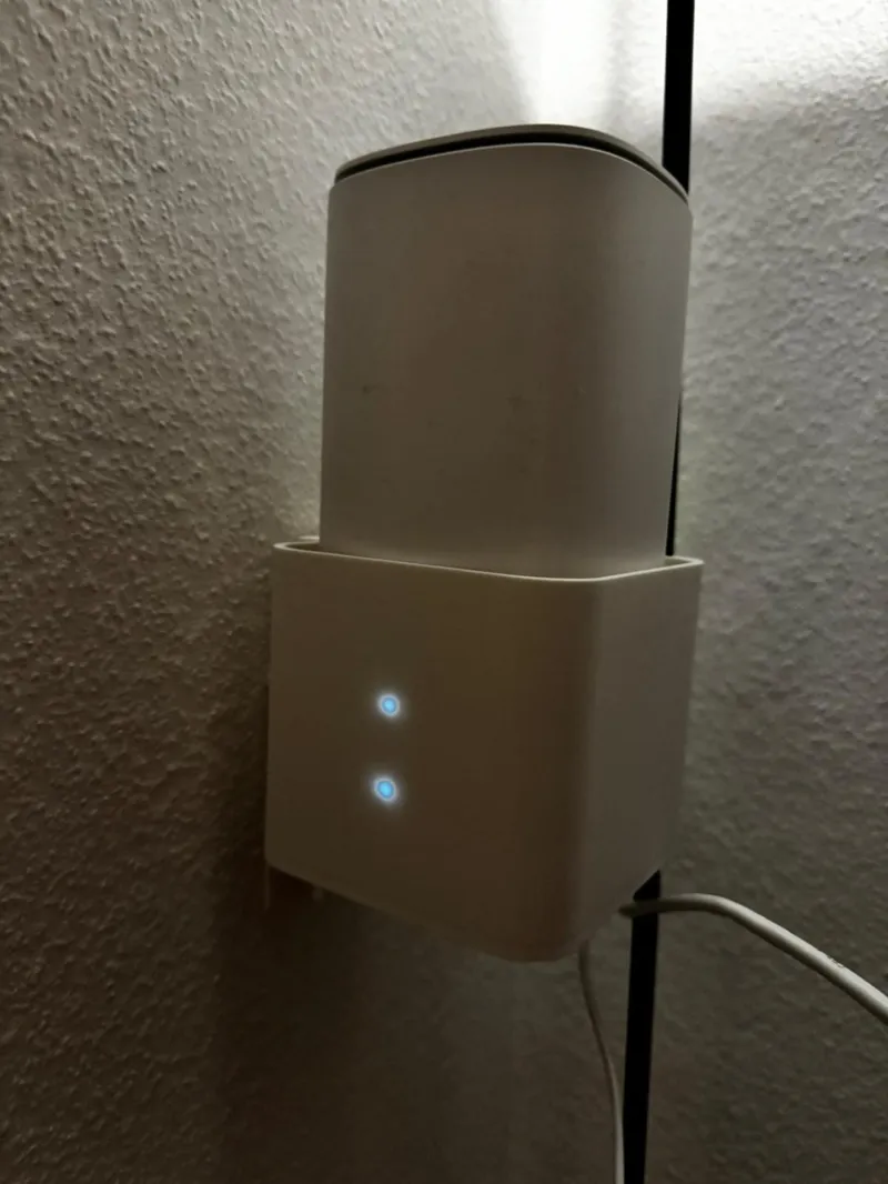GigaCube 5G ZTE MC888 or GigaCube Cat19 Wall Mount