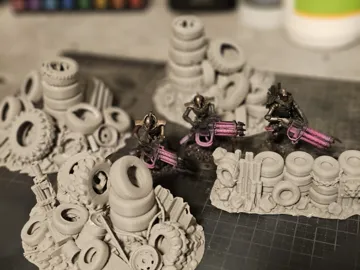 Escenografía en miniatura: Tire Junk Piles – Grimdark Terrain — vista de referencia 3