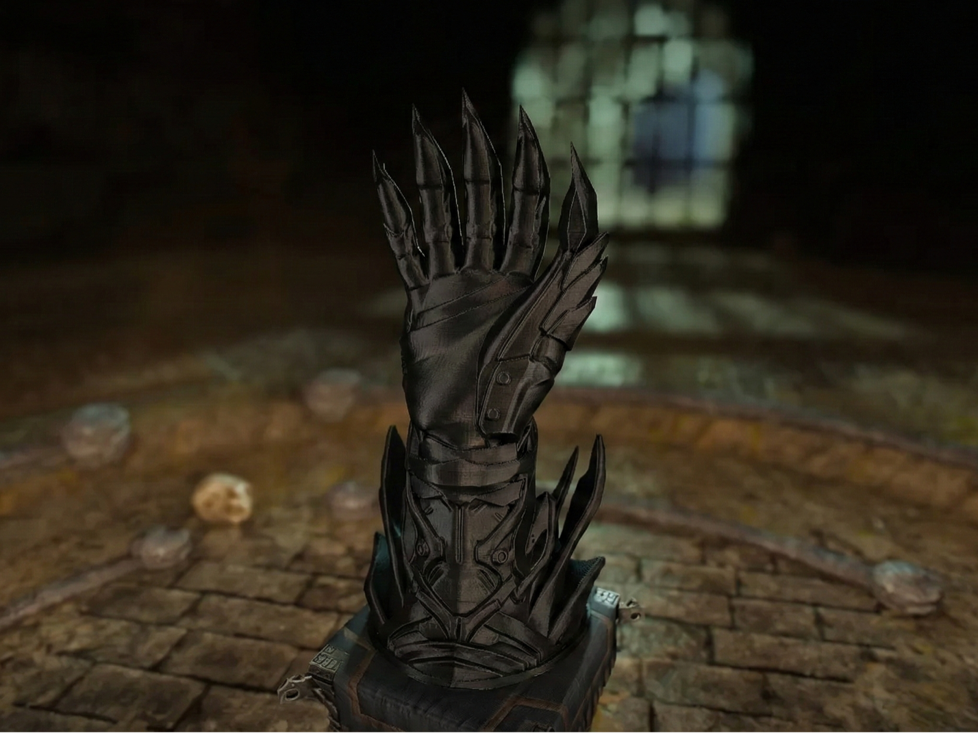 Dark Fantasy Armor Gauntlet