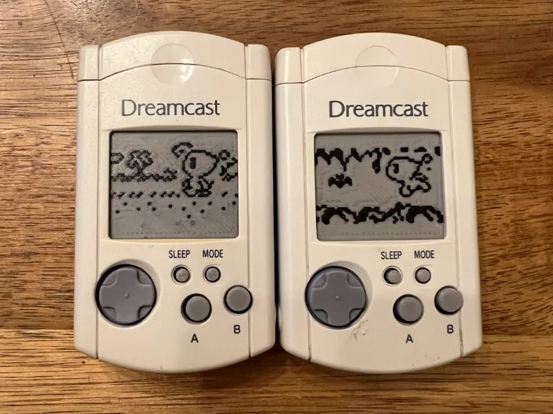 Dreamcast VMU shell insert with buttons and game