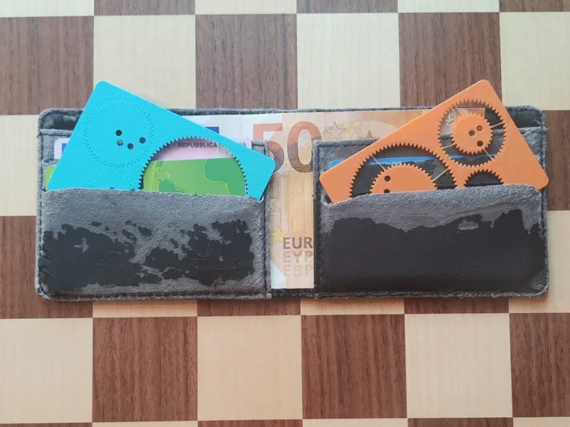 Spirocard Portable Spirograph Wallet Kit Card Tool