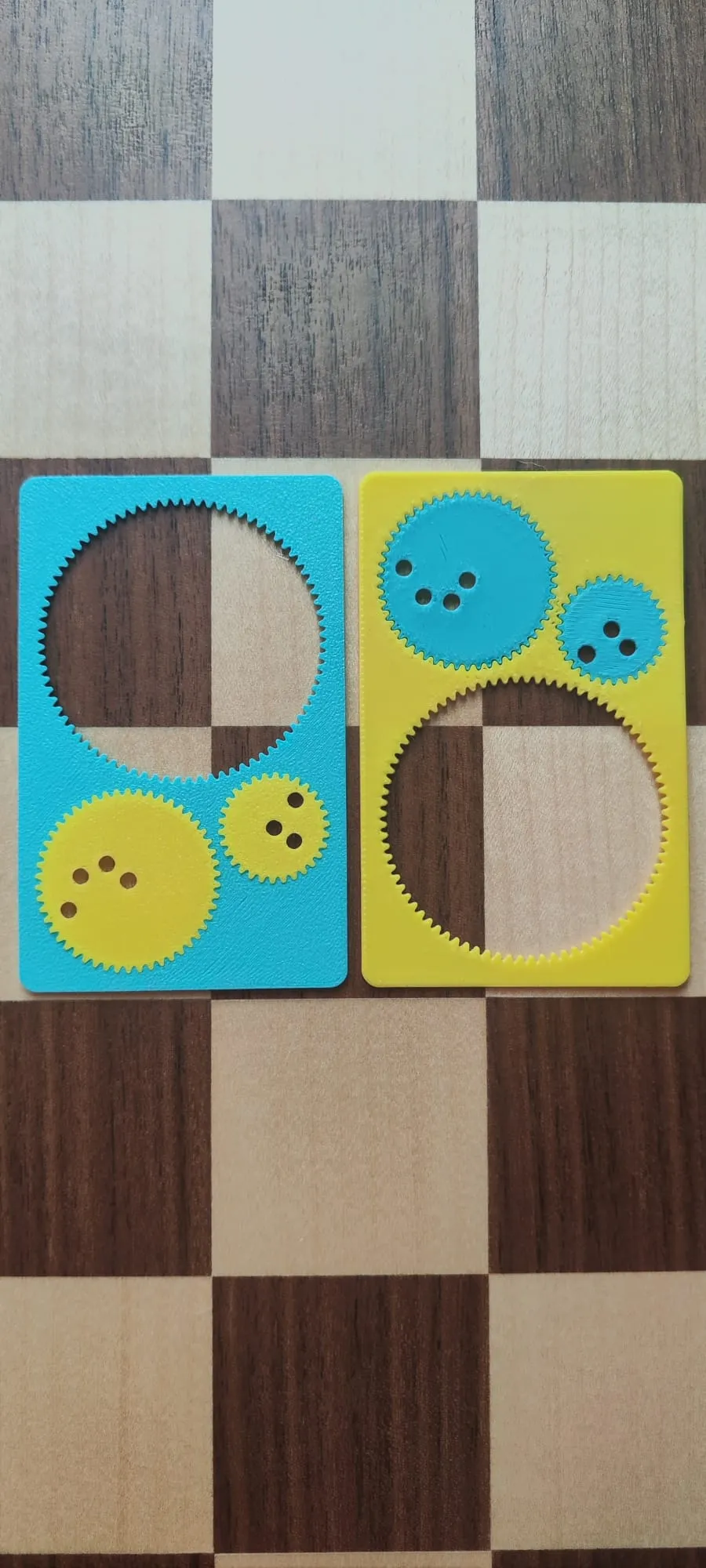 Spirocard Portable Spirograph Wallet Kit Card Tool - Free 3D Print ...