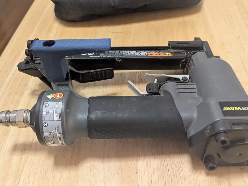 Airwave Staple Gun Hook