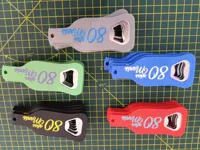Porte-clés décapsuleur plat en forme de bouteille — photo 3