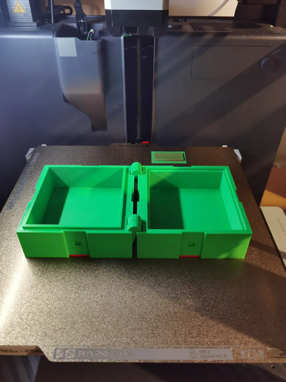 christmas-giftbox-with-hinged-lid-by-articat-makerworld