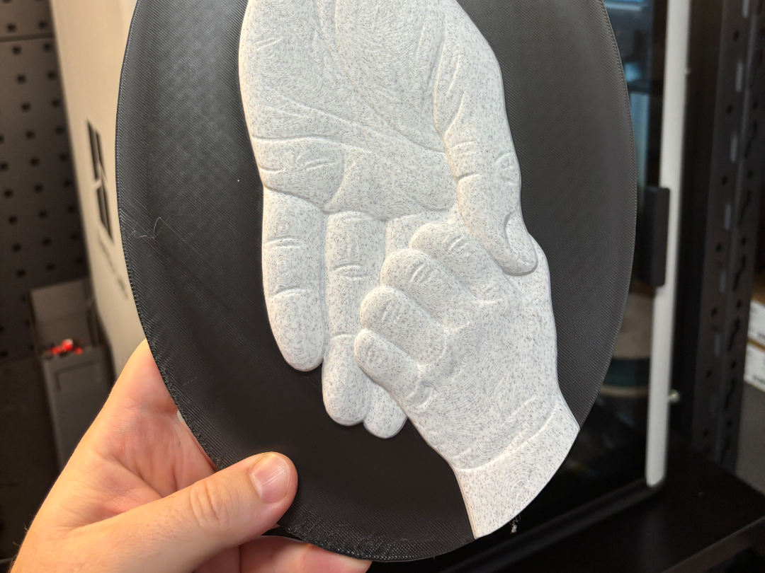 Hold Hands 3D relief model