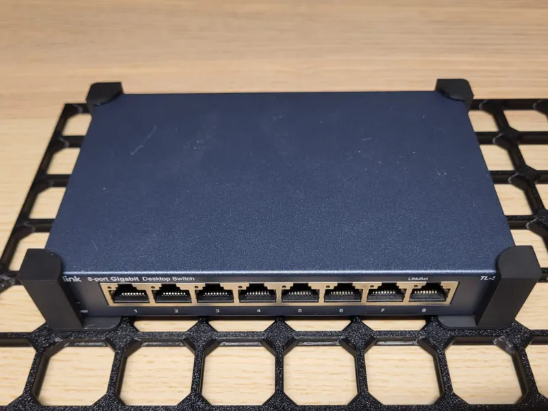 TP-Link TL-SG108 holder for openGrid