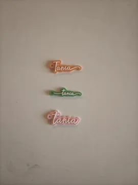 Llavero personalizado con tipografía House — vista de referencia 3