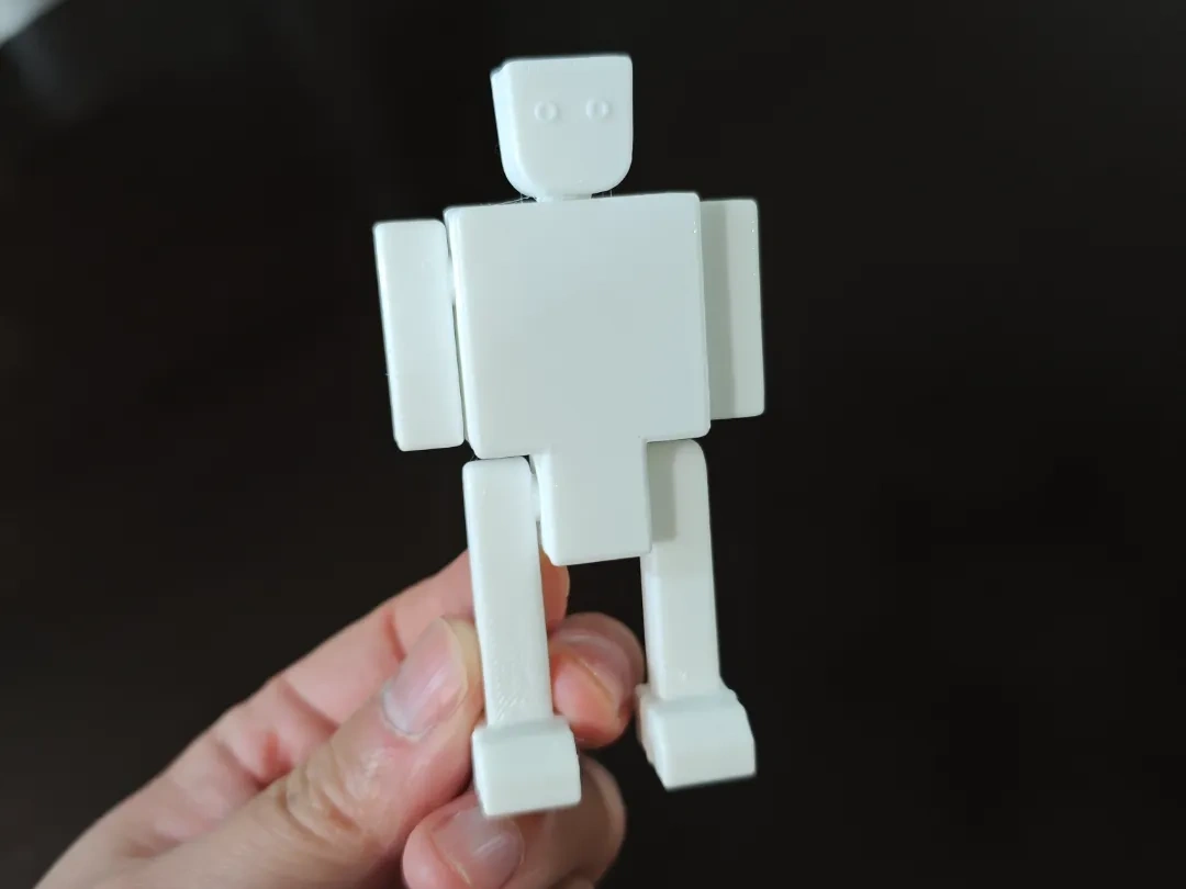 Miniatura 1 do modelo 3D 机器人1号 可动 挂坠 挂件 车载桌面小摆件好物治愈创意可爱装饰礼品