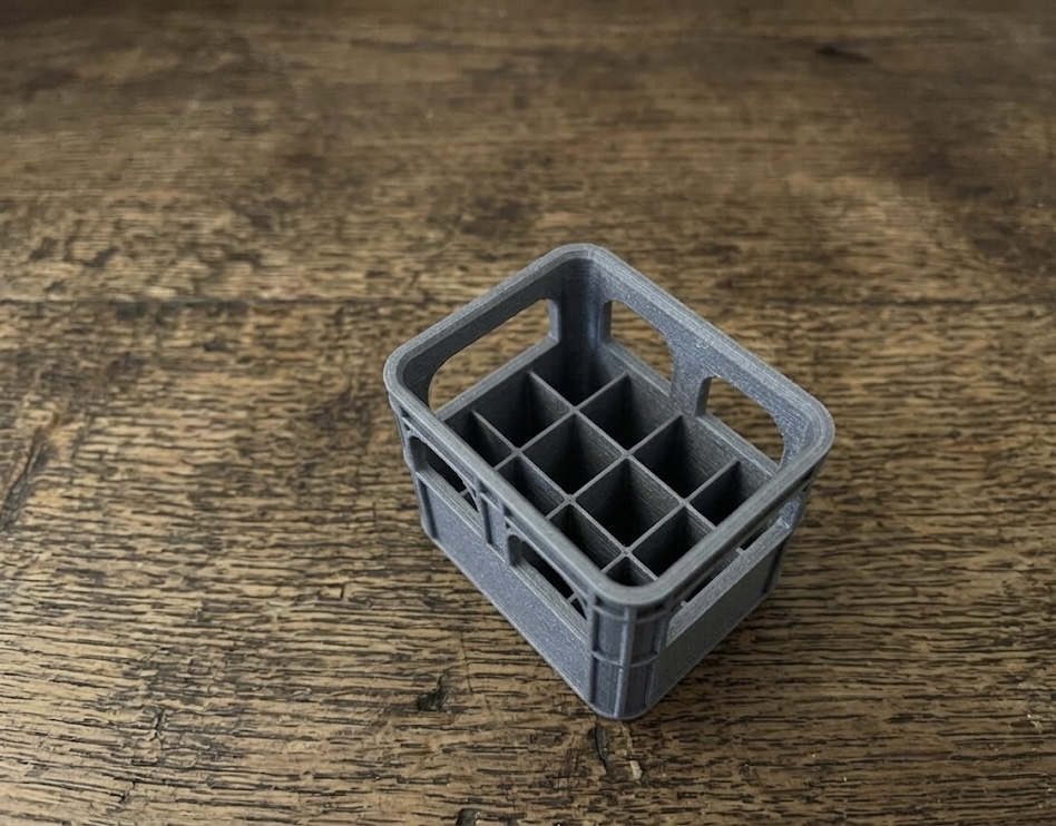 Miniatura 1 do modelo 3D Stackable Beer Crate battery holders