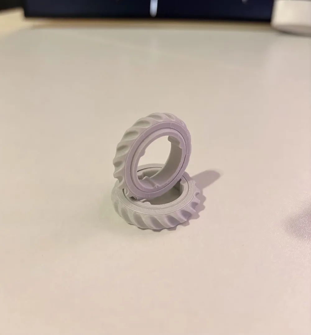 Wavy Fidget Ring - Free 3D Print Model - MakerWorld