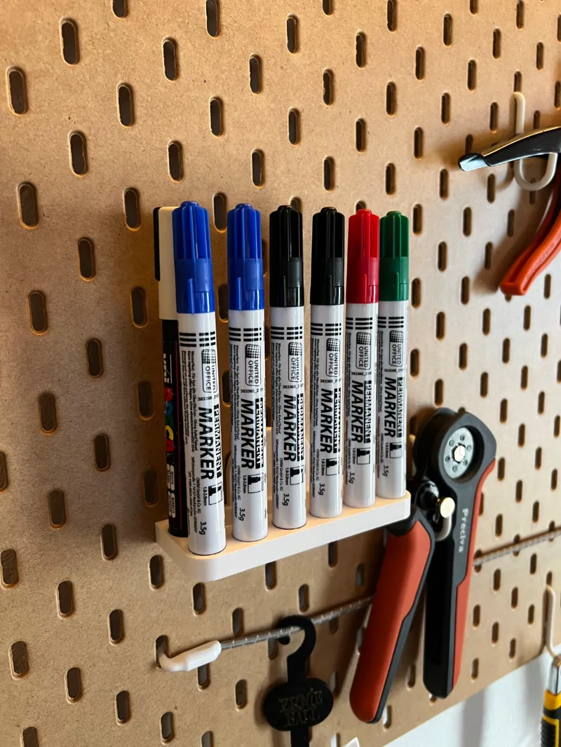 Marker holder 