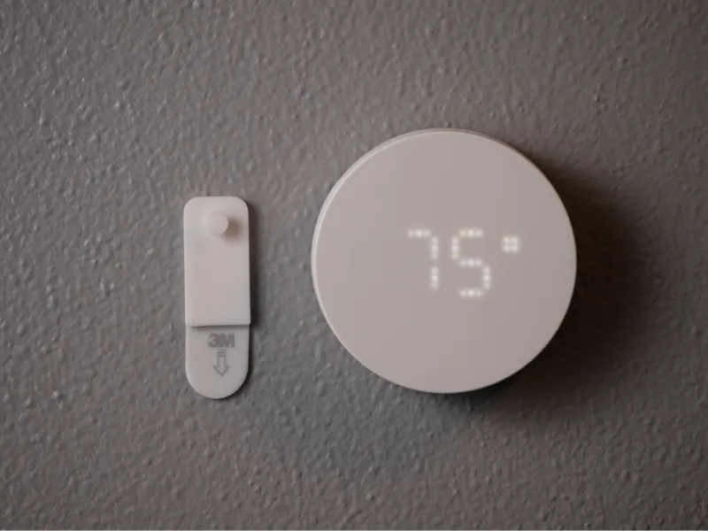 IKEA TIMMERFLOTTE Hanger (for Command Strips)