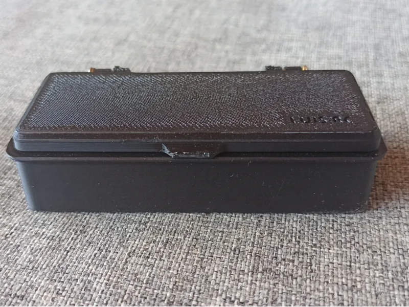 RC Box mit Magnetverschluss