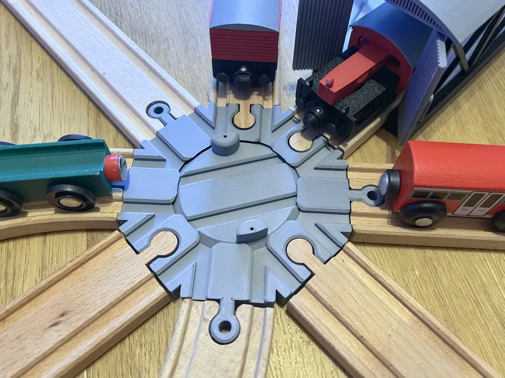 Wooden railway train turntable, Brio compatible by schreinerman