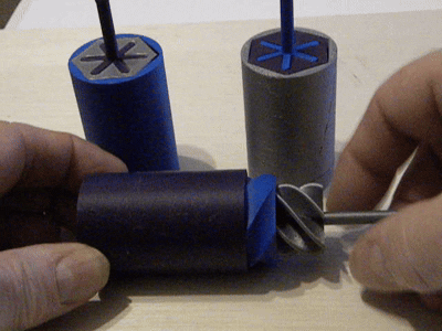 Push/Pull Twist fidget